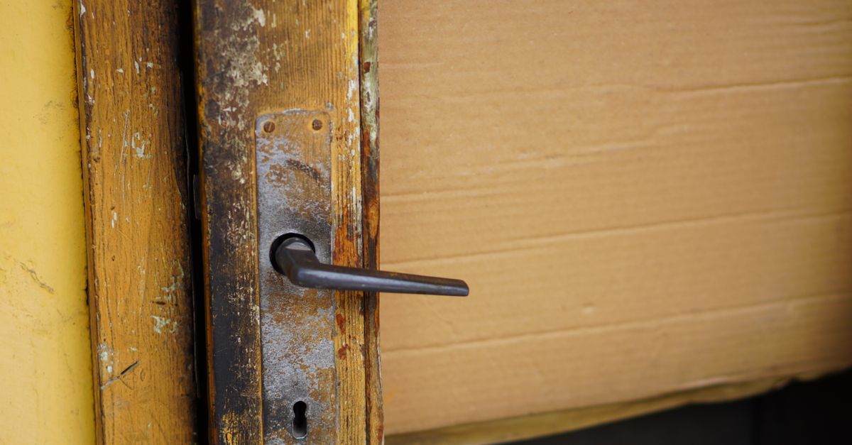 front door lock key — New Smyrna Beach Locksmith