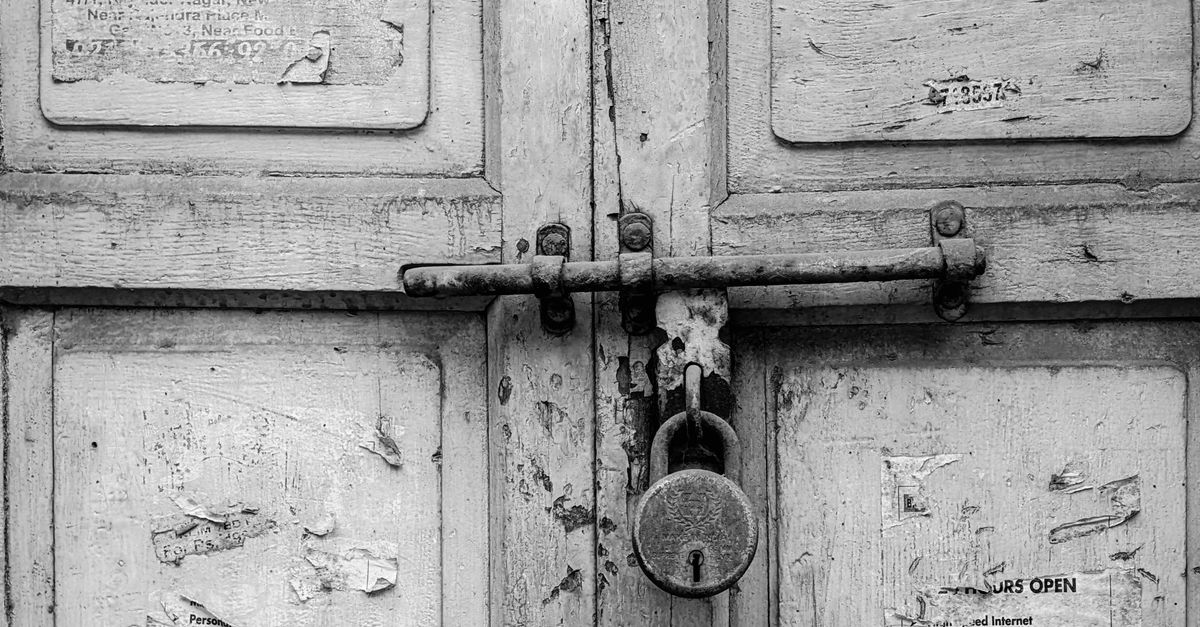 front door lock key — New Smyrna Beach Locksmith